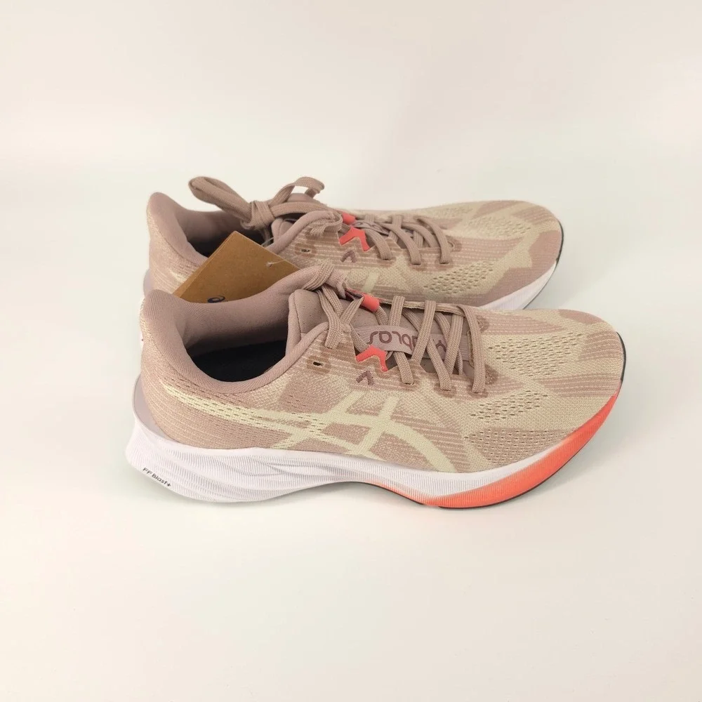 Asics Womens Dynablast 5 Running Shoes size 8 Fawn/Oyster White New In Box